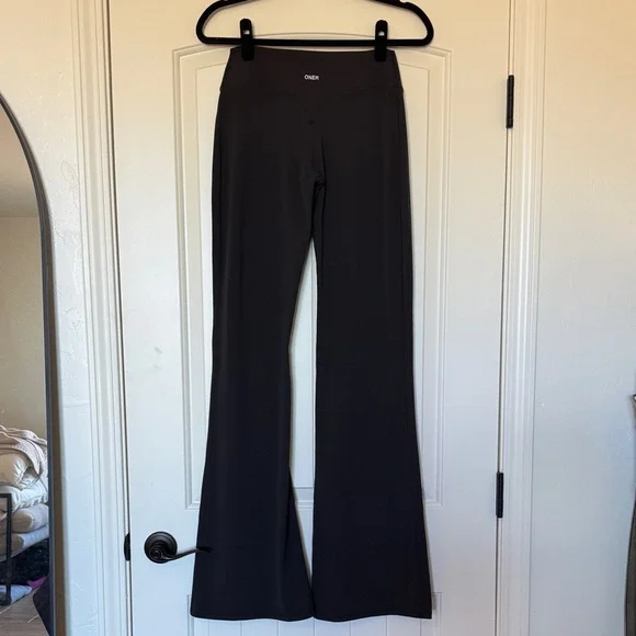 Oner Active Softmotion Black Flared Pants - Picture 2 of 4